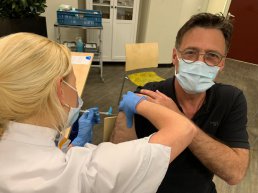 'Vaccinatie is ook voor jongere mensen ontzettend belangrijk'