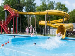 Bosbad Putten verwelkomt 100.000ste bezoeker in 2021