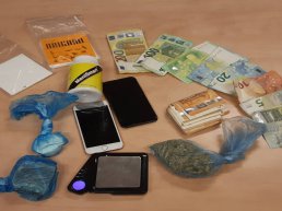 Politie vindt bij controle een boterhamzak met hennep