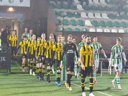 DVS’33 schrijft clubgeschiedenis in mistwedstrijd