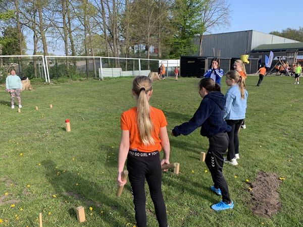 De zonnige Koningsspelen in Putten 3
