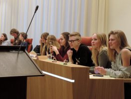 ​Jeugdgemeenteraad vergadert over het centrum