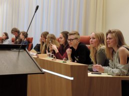 ​Jeugdgemeenteraad vergadert over het centrum