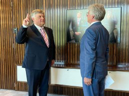 Burgemeester Lambooij legt eed af