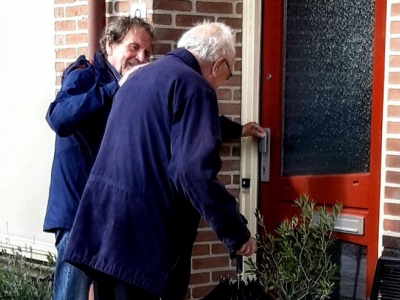 Voor Wereld Alzheimer Dag schreef Henk Vaessen het gedicht 'Samen aan tafel'