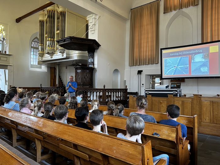 Leerlingen gaan terug in de tijd 1