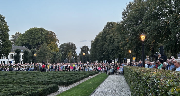 Razziaherdenking druk bezocht 2