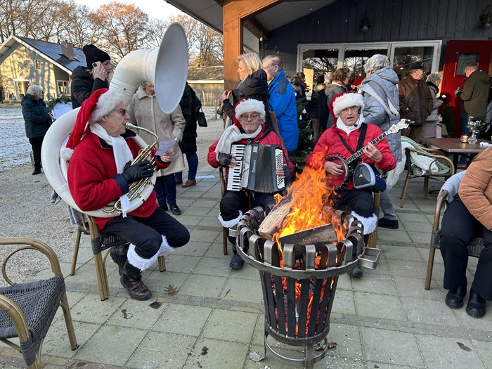 Kerstmarkt bij Zorgerf Buiten-Land