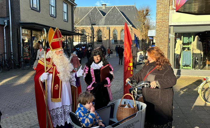 Putten viert Pietenpret met snoepgoed, muziek en spelletjes 2