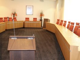 Debat over aanpassingen raadzaal, trouwzaal en hal