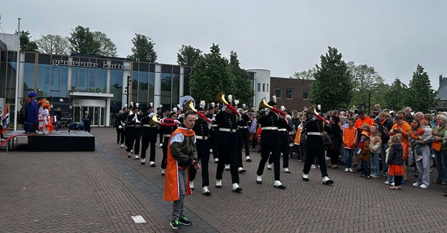 Putten viert Koningsdag 1