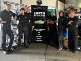 ​Autobedrijf Rakhorst viert 25-jarig jubileum met alle klanten