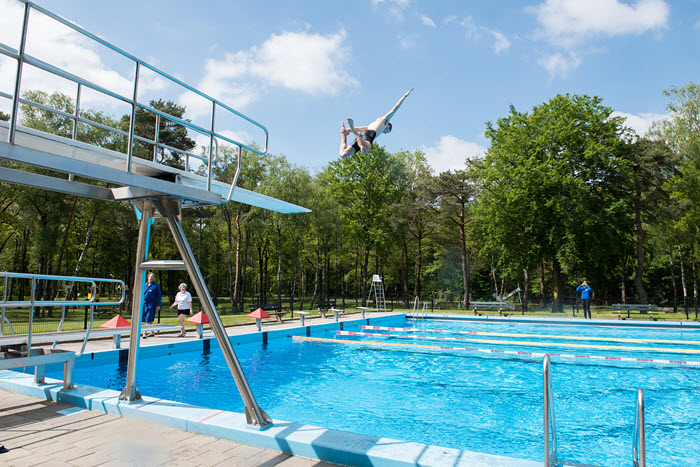 Ben jij minimaal 18 jaar en op zoek naar een bijbaan deze zomer?