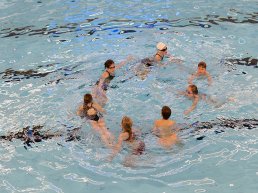 Sportieve workshop en show synchroonzwemmen op vrijdag 27 juni in zwembad de Zanderij in Ermelo