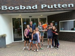 100.000ste bezoeker bij Bosbad Putten 