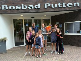100.000ste bezoeker bij Bosbad Putten 