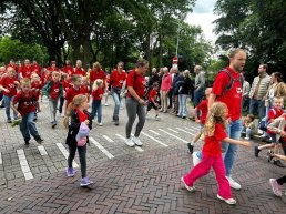 ​De lopers van de avondvierdaagse maken zich op voor de derde avond