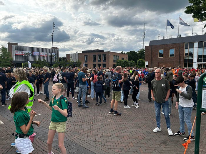 De tweede etappe van de avondvierdaagse in beeld gebracht 3
