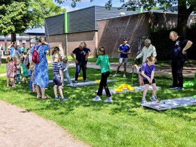 Nationale buitenspeeldag in park de Groene Scheg
