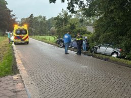 Twee voertuigen in botsing op de Waterweg