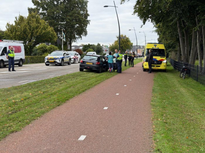 Twee voertuigen botsen op elkaar door remactie