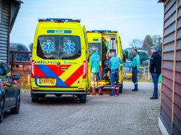Jongetje (8) gewond bij ongeluk in stal, traumahelikopter geland