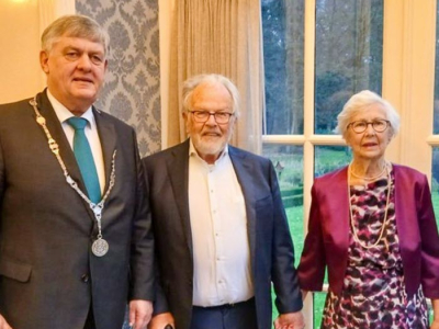 ​Briljanten echtpaar ontvangt burgemeester Lambooij