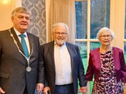 ​Briljanten echtpaar ontvangt burgemeester Lambooij