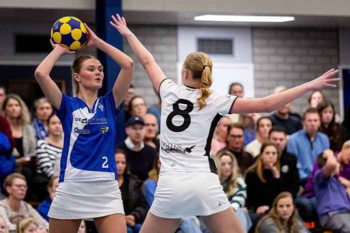 De Meeuwen geeft Dindoa geen kans in derby