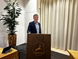 ​“Laten we zorgvuldig omgaan met onze ruimte en bereid zijn een beetje in te schikken”