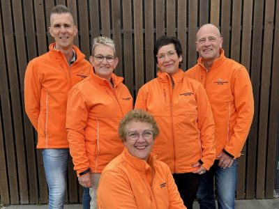 Oranjevereniging viert 120-jarig bestaan met een fly-past