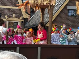 Feest voor Koningsdag losgebarsten in Putten