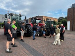 ​Boeren op het Fontanusplein: “U tekent ons doodvonnis”