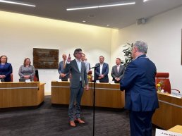 Gemeenteraad weer compleet na beëdiging twee raadsleden