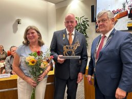 Koninklijke onderscheiding voor Hoogendijk